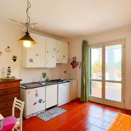 Semesterbostad Bilocale Vicolo Del Mughetto 5 - Goelba