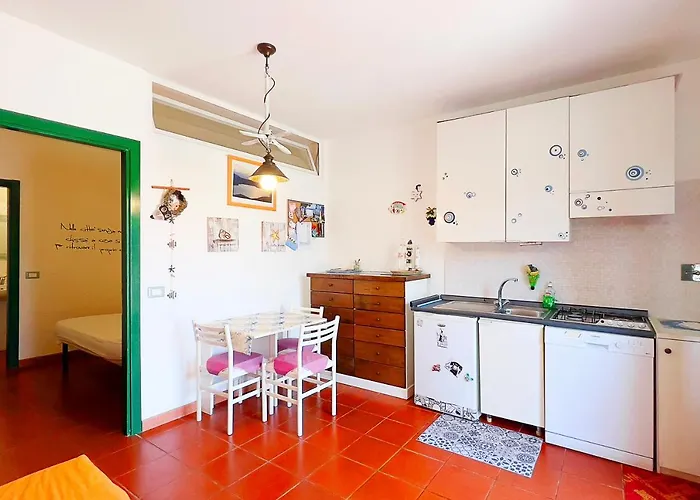 Feriehus Bilocale Vicolo Del Mughetto 5 - Goelba