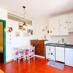 펜션 Bilocale Vicolo Del Mughetto 5 - Goelba
